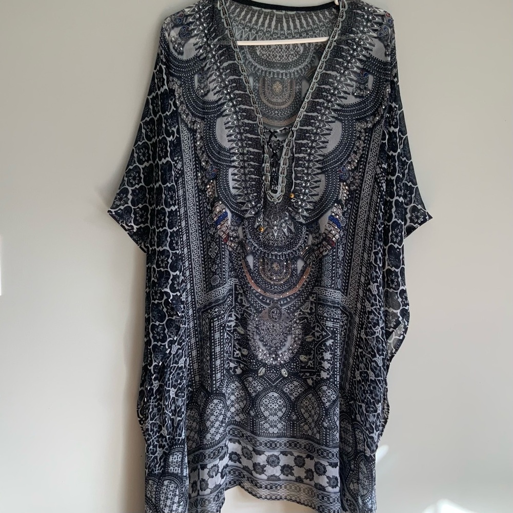 Elegant Black and Gray Women's Beach Coverup